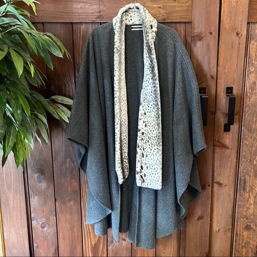 Grey Fleece & Faux Fur Animal Leopard Print Amanda Smith Cape Coat